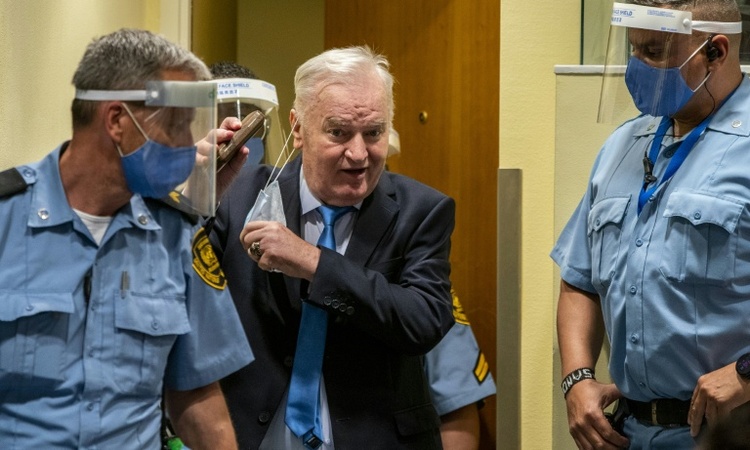 EU kritisiert von Serbien geplante Beisetzung mit Staatsehren des Kriegsverbrechers Mladic