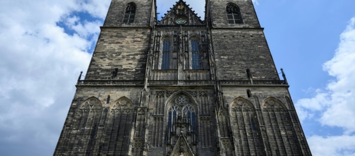Gebeine Ottos des Großen werden in Magdeburger Dom feierlich beigesetzt