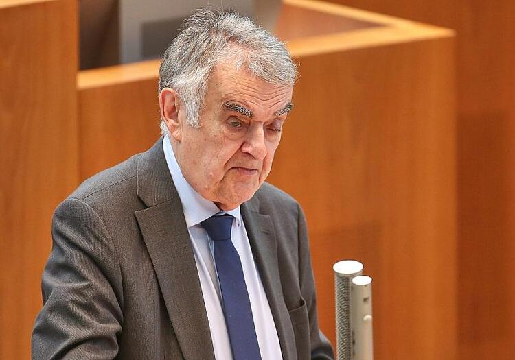 Reul spricht nach Anschlag auf Umspannwerk von 