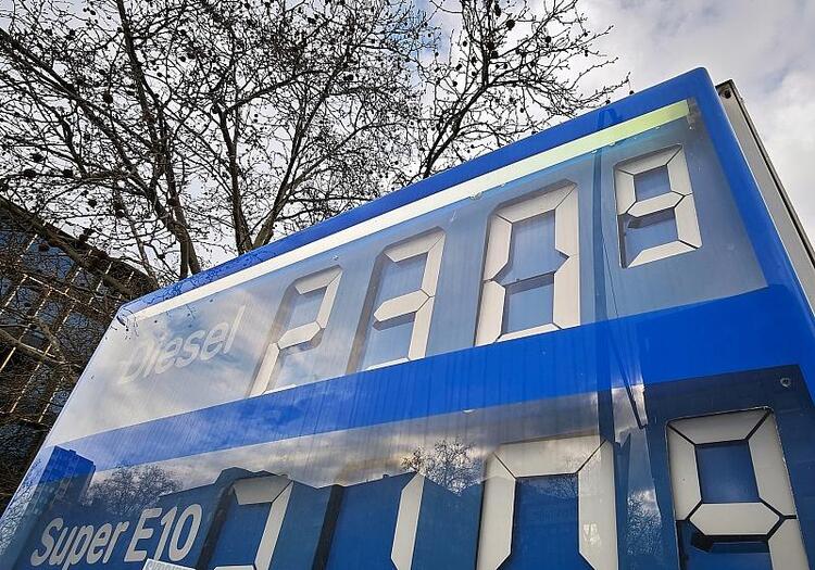Benzinpreis gestiegen - Diesel etwas günstiger