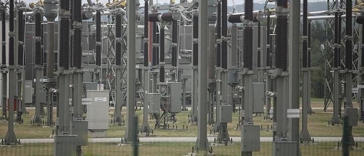 Angriffe auf Umspannwerke: NRW-Energieministerin kritisiert Regierung