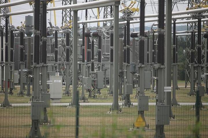 Angriffe auf Umspannwerke: NRW-Energieministerin kritisiert Regierung