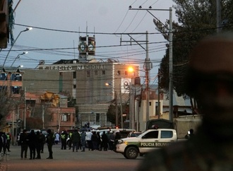 Mindestens zwei Tote und 81 Verletzte bei Explosionen in Militärgebäude in Bolivien