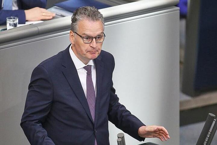 Krings fordert mehr Härte gegen ''Klima-Radikalismus''