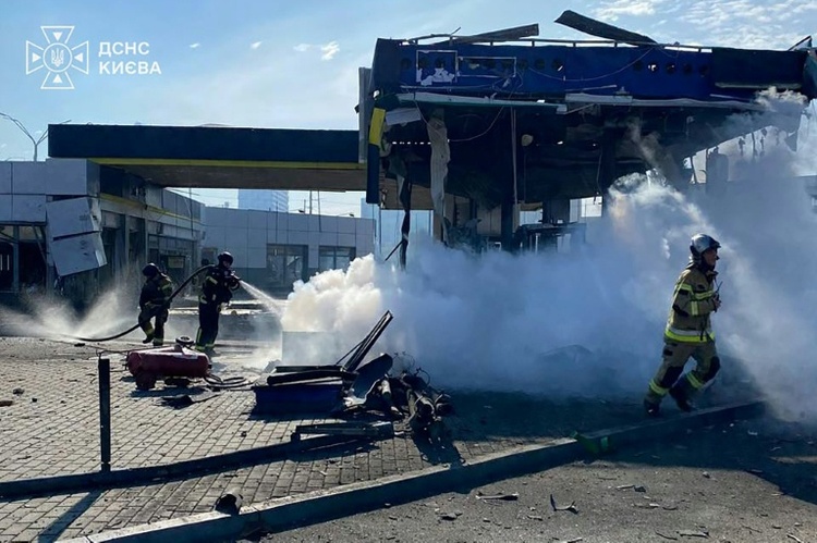 Kiew: Zwei Tote und neun Verletzte bei russischem Drohnenangriff auf Tankstelle