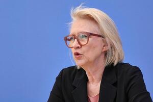 Schnitzer warnt vor Tankrabatt und Preisdeckel