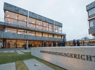 Insolvenzverwalter gewinnt in Streit um vorläufigen Rechtsschutz vor Verfassungsgericht
