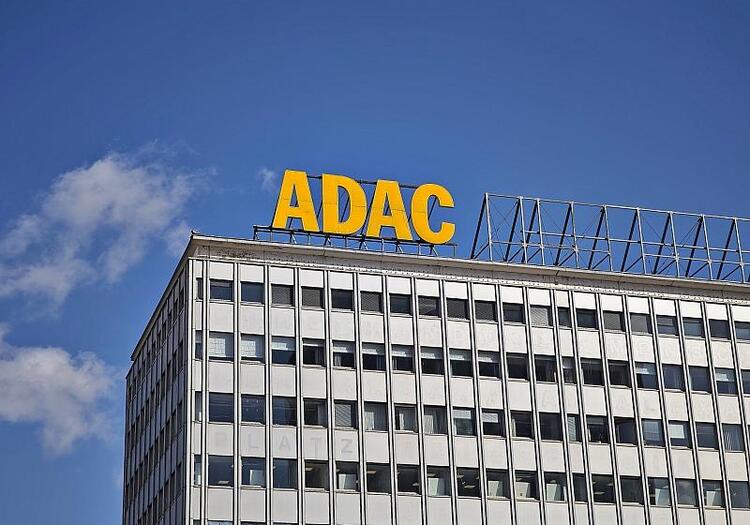 ADAC plädiert für Stromsteuersenkung als Anreiz für E-Autos
