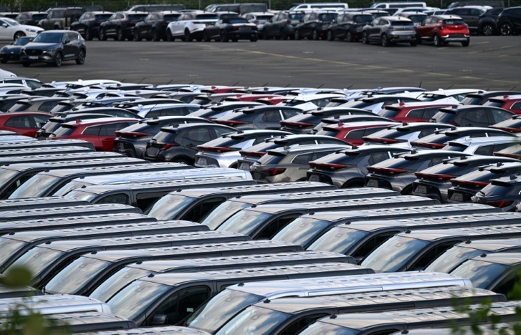 EY: Deutsche Autokonzerne im Sinkflug