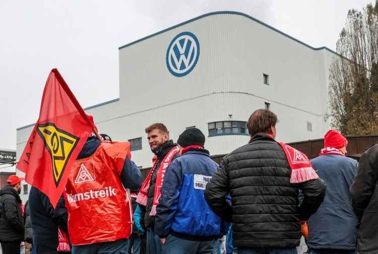 Proteste bei Herstellern und Zulieferern: 