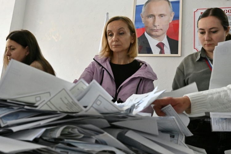 Teilergebnisse: Putins Partei siegt bei Parlamentswahl in Russland