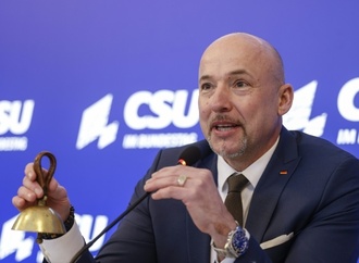 CSU lehnt Systemänderung bei Krankenkassen ab - Debatte um Merz-Äußerungen