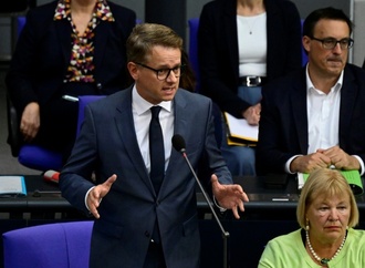Linnemann will an privater Krankenversicherung festhalten