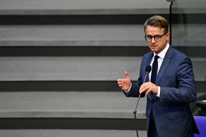 ''Stille Helden'': Linnemann schließt Kürzungen für pflegende Angehörige aus