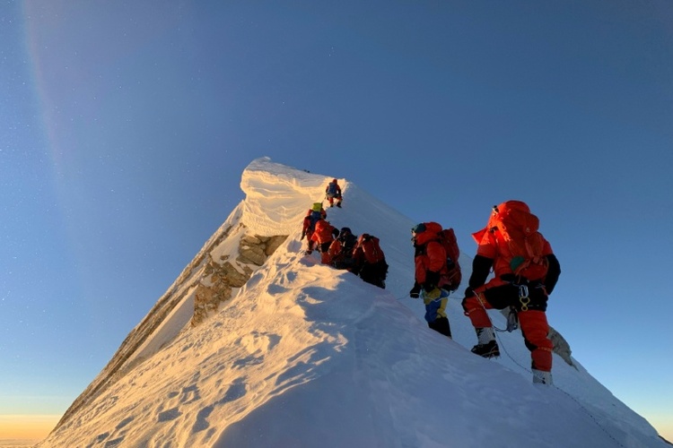Heftiger Schneefall verhindert Expeditionen auf Berg Manaslu in Nepal