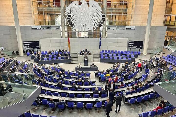 Bundestag beschließt Tankrabatt