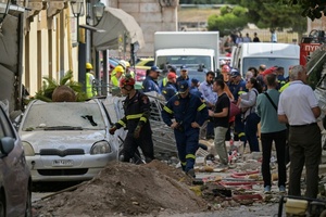 Sechs Vermisste nach Gebäudeexplosion nahe Akropolis in Athen