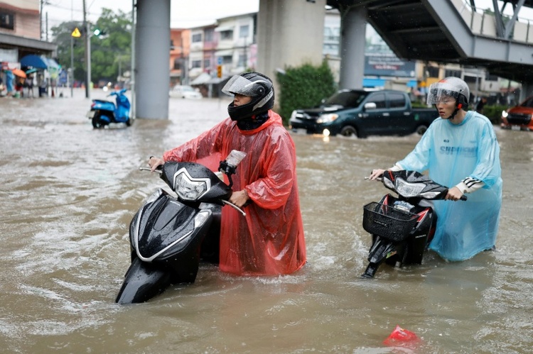 Bangkok ruft wegen Überschwemmungen Katastrophenfall aus