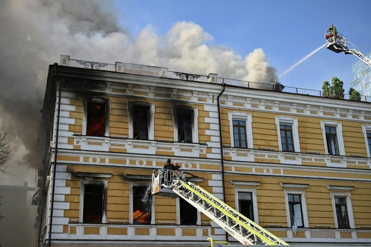 Eine Tote bei russischem Angriff auf Akademie der Wissenschaften in Kiew