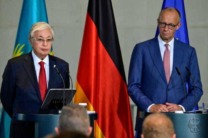 Kasachstans Präsident preist bei Besuch in Berlin ''exzellente'' Beziehungen zu Putin