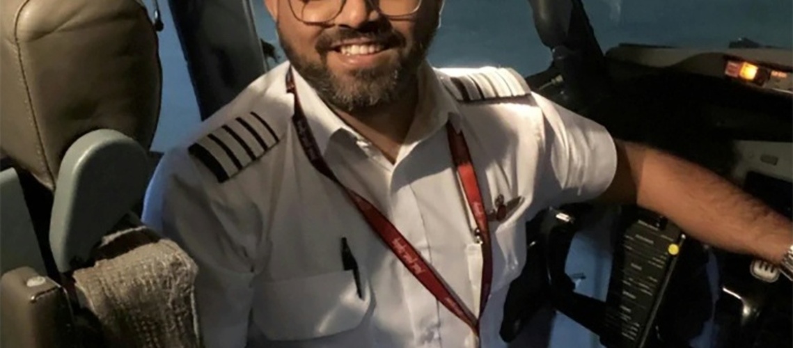 ''Wahrer Held'': Netanjahu lädt indischen Piloten des Flydubai-Flugs nach Israel ein