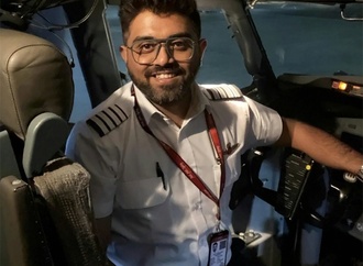 ''Ein Held für die ganze Welt'': Netanjahu lädt Piloten des Flydubai-Flugs zu Nationalfeiertag ein