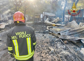 Feuer auf Campingplatz am Gardasee - Vier Feuerwehrleute aus Hessen helfen löschen