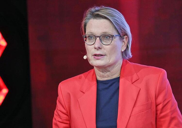 Hubig will Opfer häuslicher Gewalt besser schützen