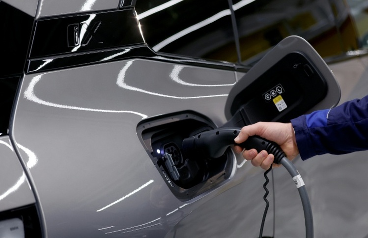 E-Auto-Prämie: Rund 100.000 Anträge bewilligt