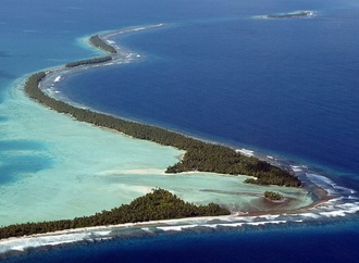 Wichtige Delegierte der COP31-Vorverhandlungen zu Besuch in Pazifikstaat Tuvalu eingetroffen