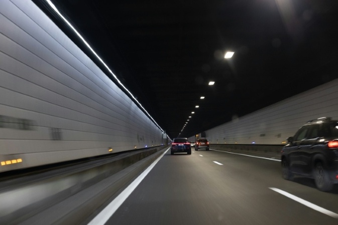 Preisabstand zwischen neuen E-Autos und Verbrennern laut Auswertung geschrumpft