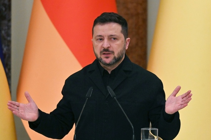 Ukraine wirft USA Unterstützung Russlands vor - Kontroverse um Starlink-Drosselung