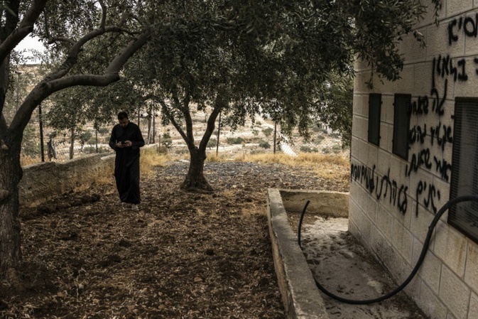 Westjordanland: Israelische Siedler setzen Moschee in Brand