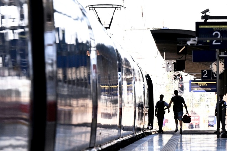 Alkoholverbot an Bahnhöfen: Drogenbeauftragter Streeck begrüßt neue Regelung