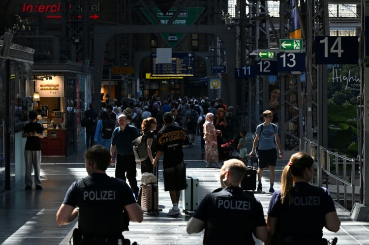 Alkoholverbot an allen Bahnhöfen tritt in Kraft