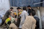 Mindestens 28 Todesopfer bei Einsturz von Schuldach in Pakistan