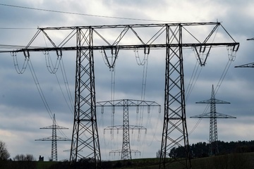 Netzentgelte für Gas steigen voraussichtlich - Stromnetzkosten im Schnitt stabil