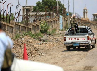 Regierung: Huthi-Miliz im Jemen greift Präsidentenpalast in Aden mit Raketen an