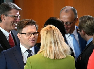 Autoindustrie: Umweltminister Schneider begrüßt Einigung für ''Made in Europe''-Regeln