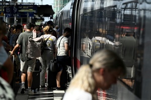 Mitarbeiterbefragung: Bahn-Angestellte etwas zufriedener - Pessimimus überwiegt