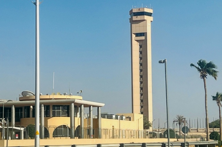 Flughafen von Riad nimmt Betrieb nach Huthi-Angriffen wieder auf