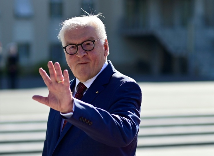 Steinmeier beginnt mehrtägige China-Reise mit Besuch von VW-Entwicklungszentrum