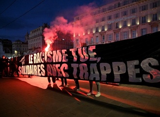 Anschlag bei Paris: Prominente protestieren gegen Rassismus in Frankreich