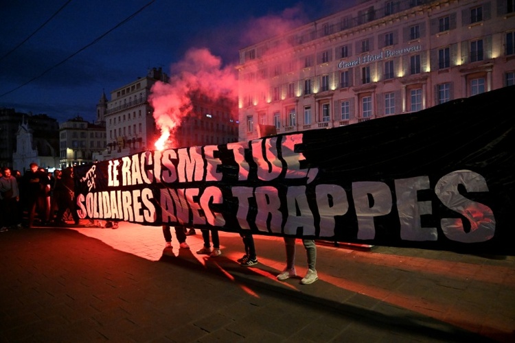 Anschlag bei Paris: Prominente protestieren gegen Rassismus in Frankreich