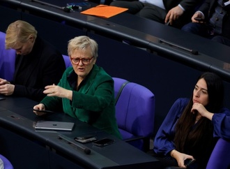 Rechtsstreit zwischen Künast und Facebook: Karlsruhe wendet sich an EuGH