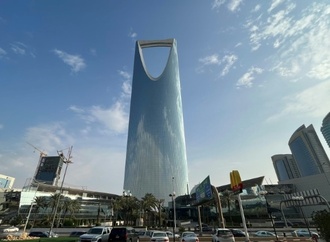 Huthis: Größte Ölraffinerie und Verteidigungsministerium in Saudi-Arabien angegriffen