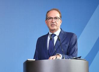 SPD-Abgeordnete kritisieren Dobrindts Investitionsschutzgesetz