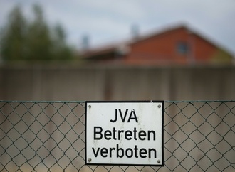Gefängnismitarbeiter in NRW nach Verkauf von Handys an Häftlinge in Untersuchungshaft