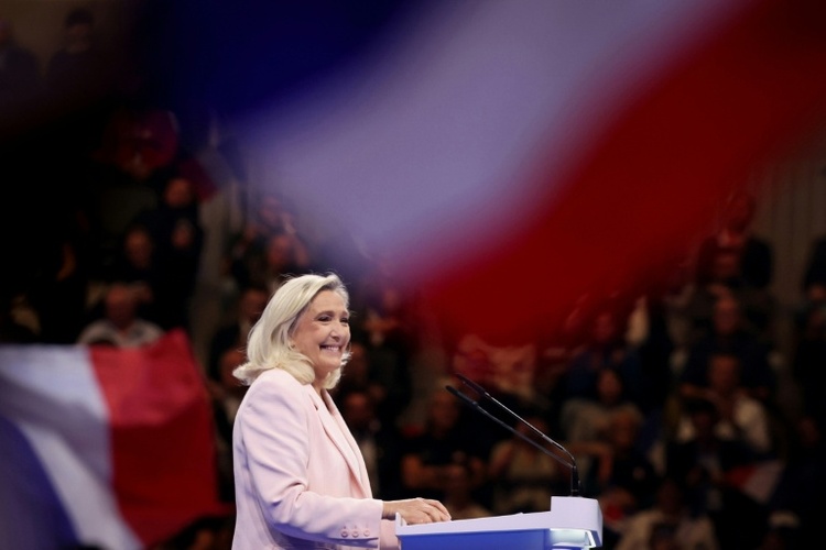 Juristische Debatte über Nichtwählbarkeit von Le Pen flammt auf