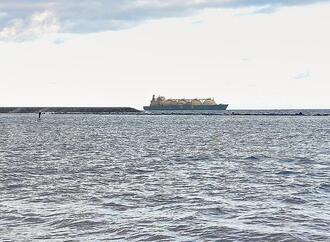 Deutsche ReGas nimmt zweites LNG-Schiff in Mukran in Betrieb